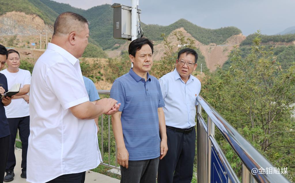 20250711-赵红艺到3044永利集团汝阳调研防汛工作照片 (1).jpg